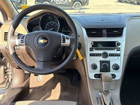 Used 2011 Chevrolet Malibu LS FWD image 7