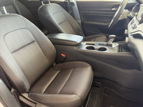 Used 2022 Nissan Altima 2.5 S FWD image 13