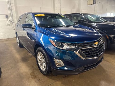 Used 2020 Chevrolet Equinox LT w/ Driver Convenience Package image 4