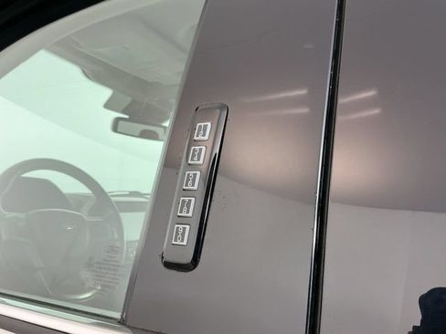 Used 2019 Ford F150 Limited AWD/4WD image 11