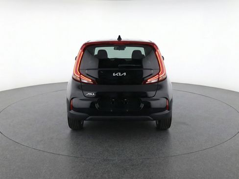 Used 2025 Kia Soul LX w/ LX Technology Package FWD image 7