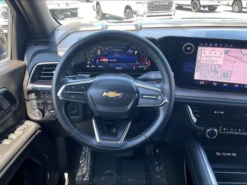 Used 2025 Chevrolet Tahoe LT AWD/4WD image 4
