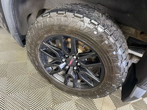 Used 2020 GMC Sierra 1500 Elevation AWD/4WD image 14