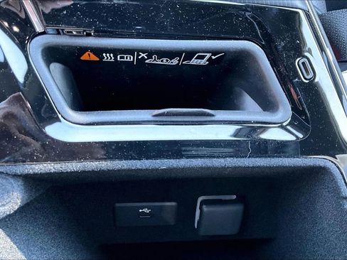 New 2026 Cadillac Lyriq Premium Luxury w/ LPO, Floor Liner Package AWD/4WD image 28