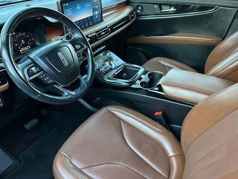 Used 2023 Lincoln Nautilus Reserve w/ Luxury Package image 9