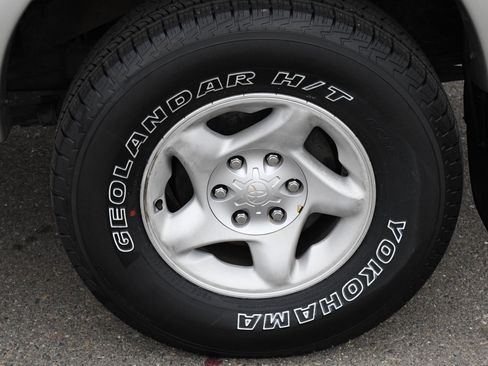 Used 2003 Toyota Tacoma PreRunner image 5