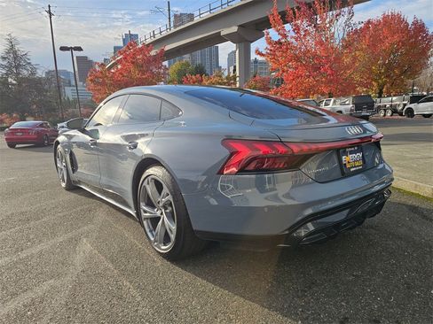 Used 2022 Audi e-tron GT Premium Plus image 6