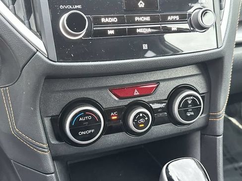 Certified 2023 Subaru Crosstrek 2.5i Limited w/ Moonroof Package AWD/4WD image 19