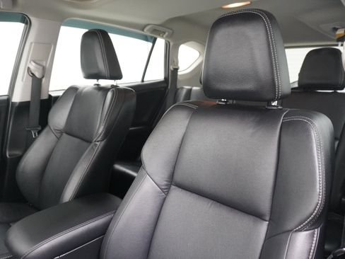 Used 2015 Toyota RAV4 Limited w/ Technology Package FWD image 11