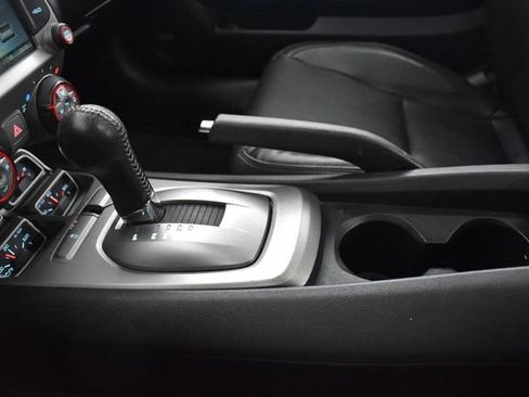 Used 2015 Chevrolet Camaro LT RWD image 13