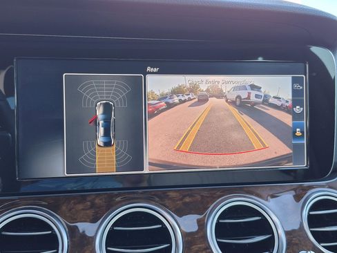Used 2017 Mercedes-Benz E 300 image 26