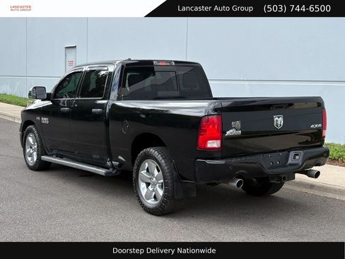 Used 2017 RAM 1500 Big Horn AWD/4WD image 4