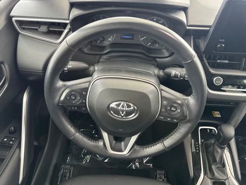Used 2023 Toyota Corolla Cross LE w/ Moonroof Package AWD/4WD image 31