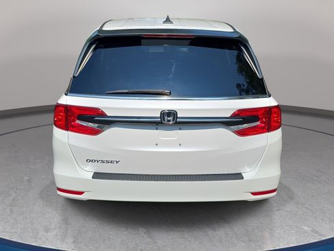 Certified 2024 Honda Odyssey EX-L image 6