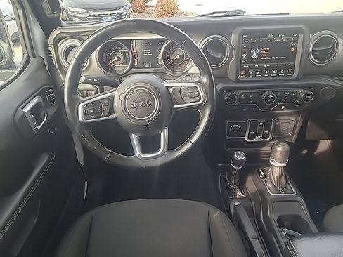 Used 2020 Jeep Wrangler Unlimited Sahara w/ Uconnect 4C Nav & Sound Group image 13