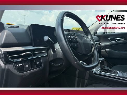 Used 2026 Kia Sportage LX FWD image 19