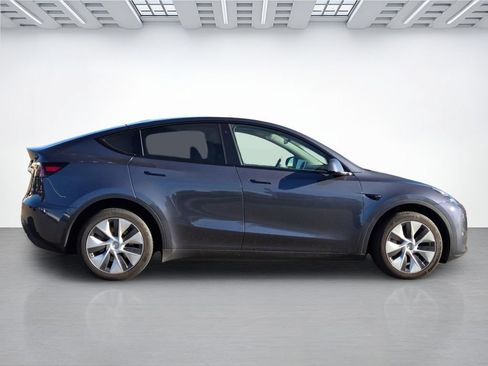 Used 2023 Tesla Model Y Long Range AWD/4WD image 3