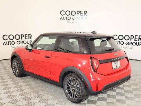 New 2025 MINI Cooper 2-Door Hardtop image 22