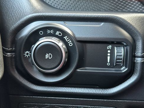 Used 2024 Jeep Wrangler Unlimited Rubicon 392 image 32