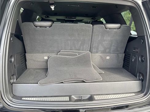Used 2020 Cadillac Escalade Platinum image 10
