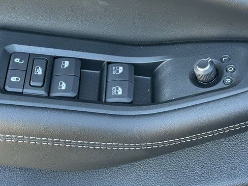 New 2026 Jeep Grand Cherokee Altitude image 11