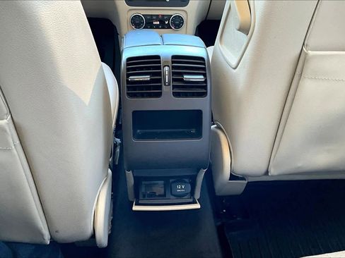 Used 2015 Mercedes-Benz GLK 350 4MATIC image 33