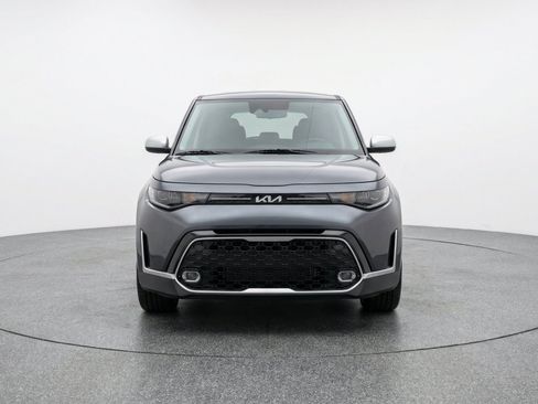 Used 2025 Kia Soul LX w/ LX Technology Package FWD image 2