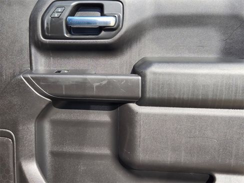 Used 2020 Chevrolet Silverado 1500 Custom w/ Custom Value Package image 26