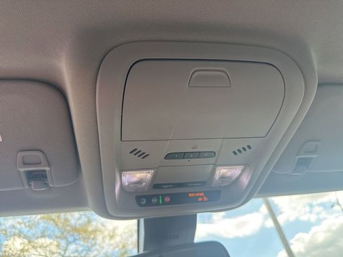 Used 2020 GMC Terrain SLT w/ Preferred Package image 40