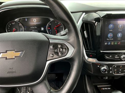 Used 2023 Chevrolet Traverse Premier FWD image 14