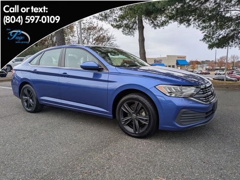 Used 2023 Volkswagen Jetta SE image 1