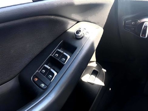 Used 2016 Audi Q5 2.0T Premium image 12