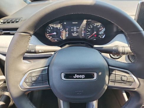Used 2024 Jeep Compass Latitude AWD/4WD image 20