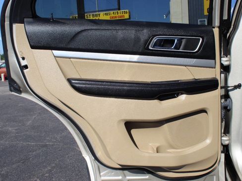 Used 2017 Ford Explorer XLT w/ Equipment Group 202A image 19