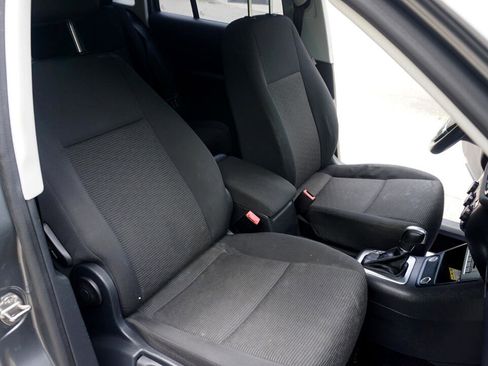 Used 2017 Volkswagen Tiguan Limited w/ Premium Package image 19