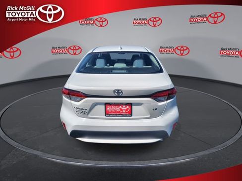 Used 2022 Toyota Corolla LE FWD image 7