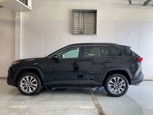 Used 2025 Toyota RAV4 XLE Premium w/ Weather Package AWD/4WD image 8