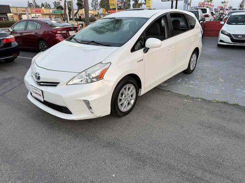 Used 2014 Toyota Prius V Two FWD image 2