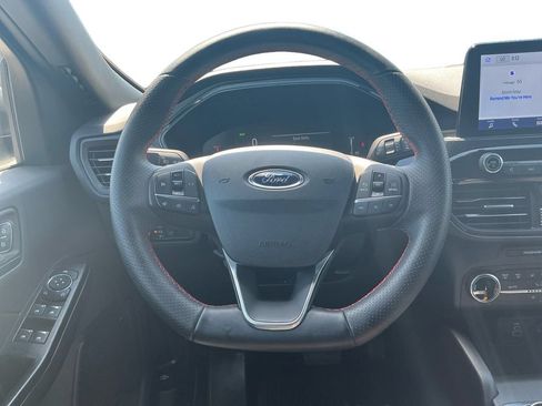 Used 2025 Ford Escape ST-Line w/ Equipment Group 301A FWD image 18