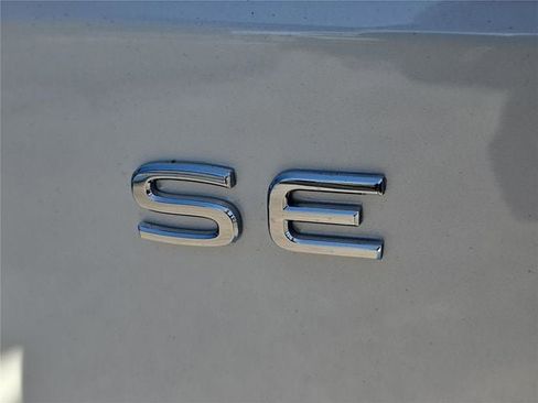 New 2026 Volkswagen Atlas Peak Edition image 7