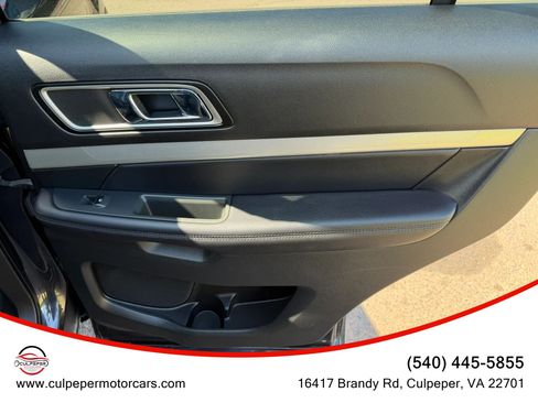 Used 2017 Ford Explorer XLT w/ Equipment Group 202A AWD/4WD image 16