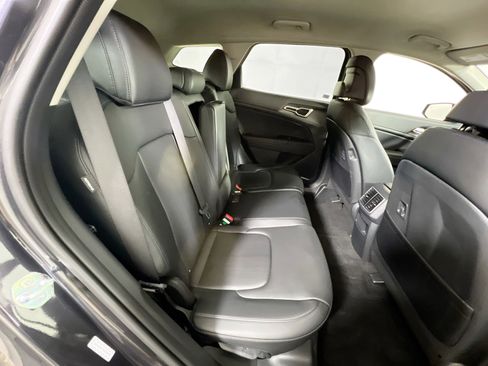 Used 2026 Kia Sportage EX FWD image 25