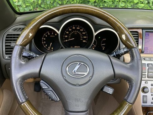 Used 2006 Lexus SC 430 Convertible RWD image 21
