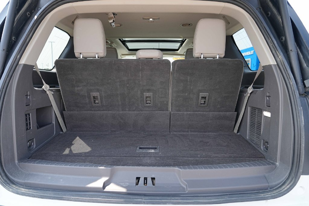 Used 2019 Ford Expedition Limited w/ Equipment Group 302A AWD/4WD image 16