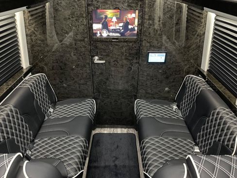 Used 2022 Mercedes-Benz Sprinter 2500 image 18