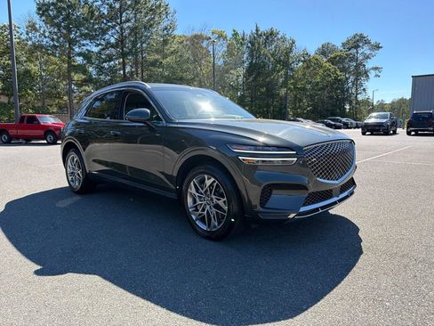 Used 2025 Genesis GV70 2.5T AWD/4WD image 4