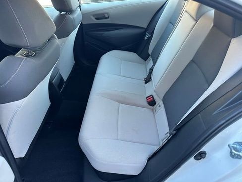 Used 2022 Toyota Corolla LE image 17