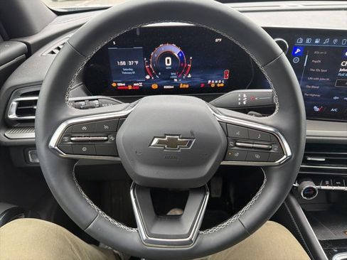 Used 2026 Chevrolet Traverse LT w/ Midnight/Sport Edition image 17