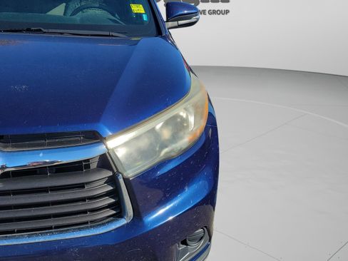 Used 2016 Toyota Highlander LE image 10