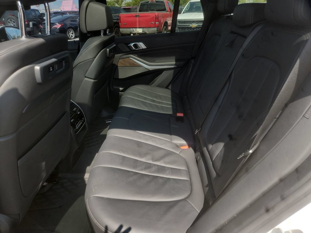 Used 2020 BMW X5 M50i AWD/4WD image 28